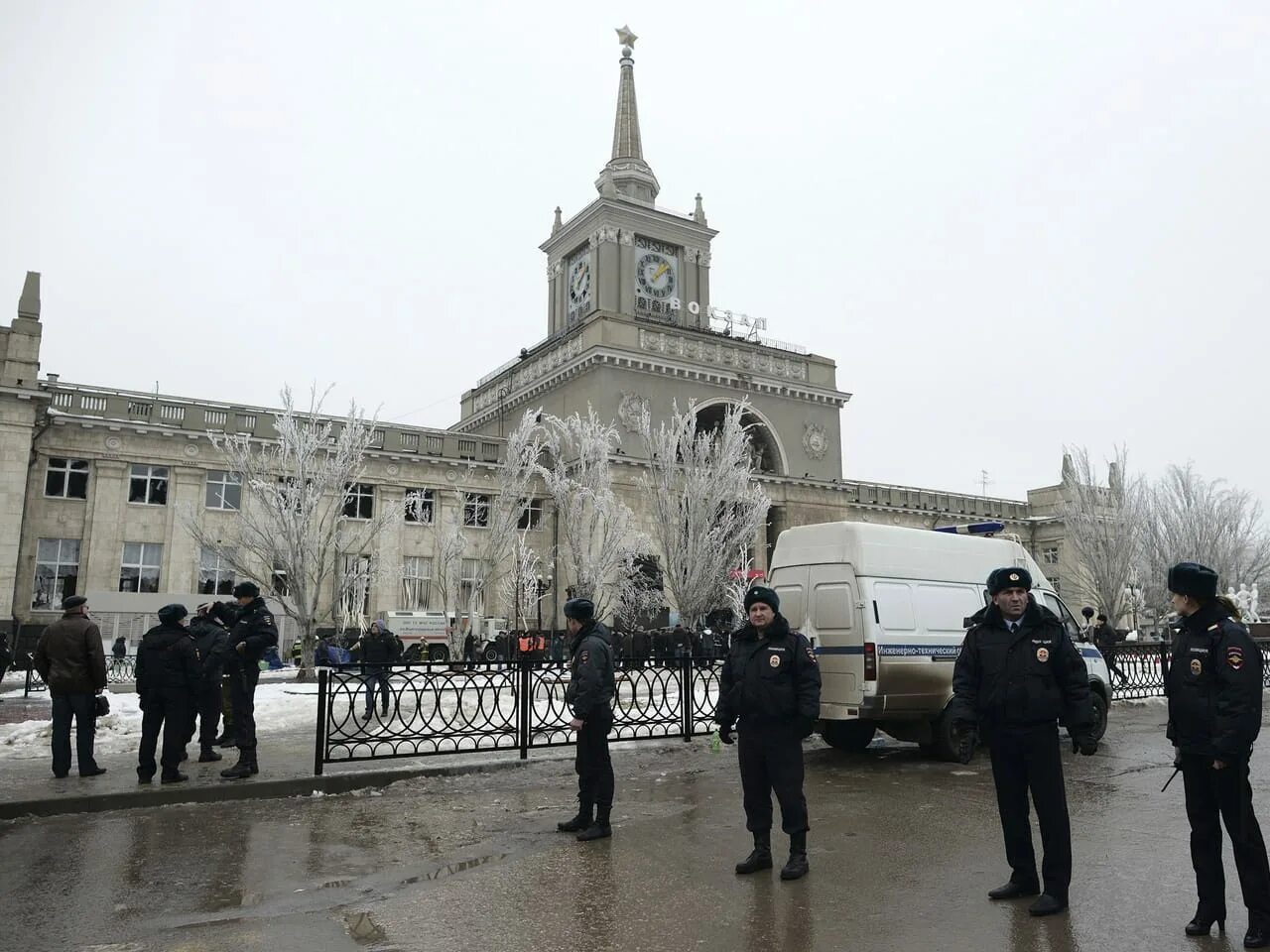 Теракты в снг. Взрыв на вокзале Волгоград 29.12.13. Теракт в Волгограде вокзал. Взрыв вокзала в Волгограде. Террористические акты в Волгограде.