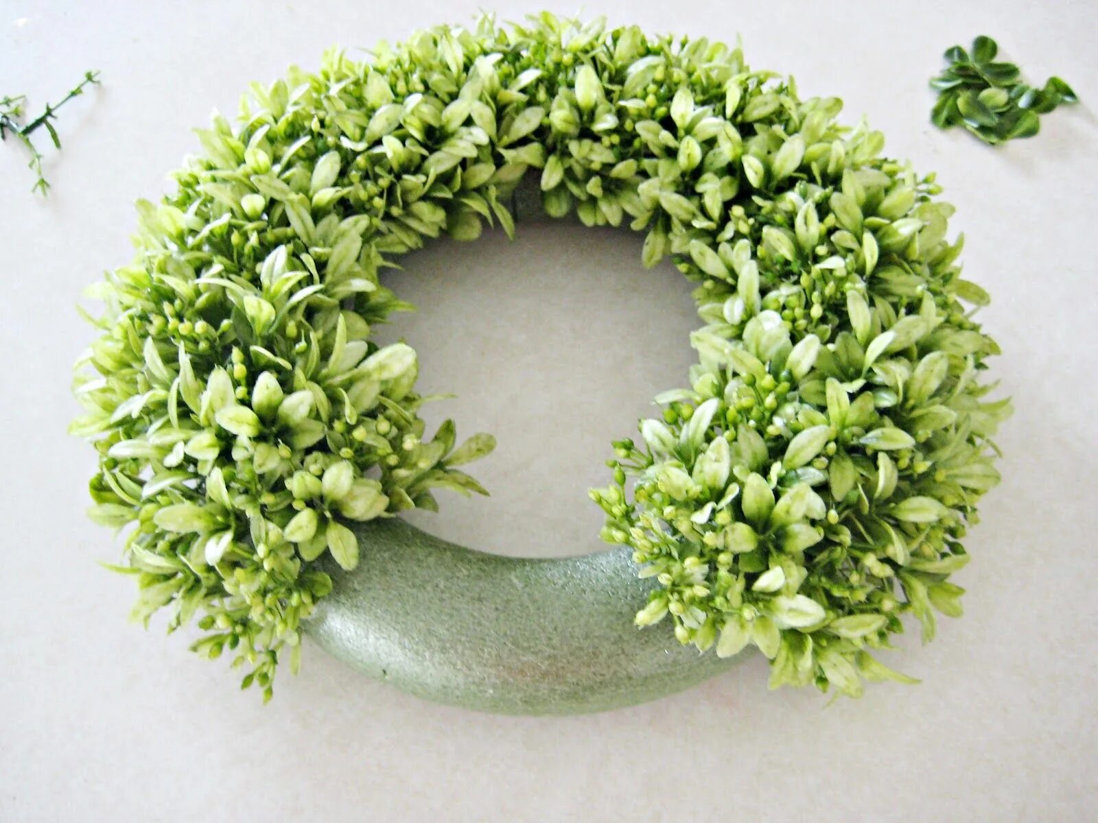 Making wreath