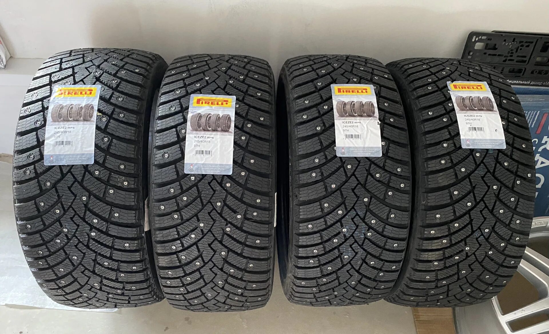Zero 2 шины. Pirelli scorpion ice zero 2 245/45 r20 103h. pirelli ice zero 2. scorpion ice zero 2. pirelli ice zero шип.