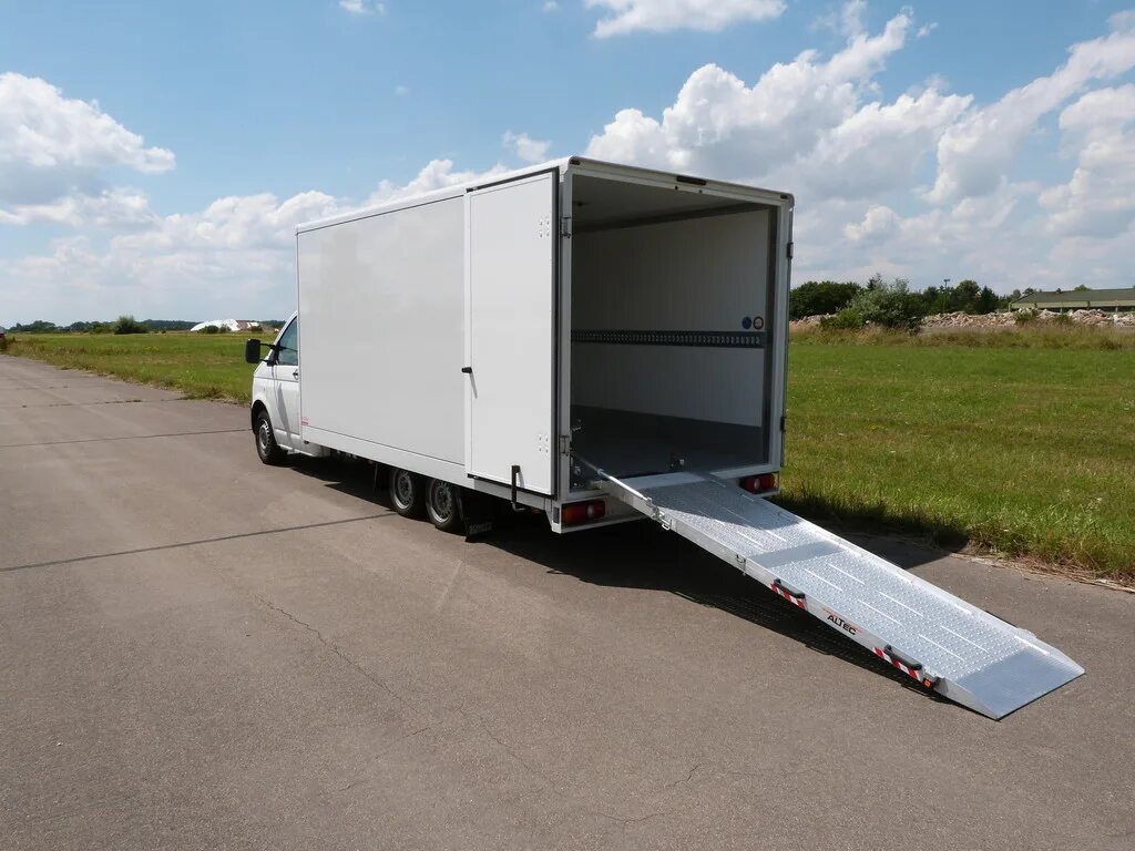 Изотермический фургон на шасси FORD 2530