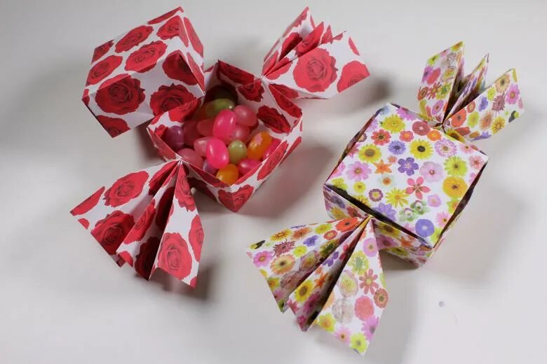 Коробочки для конфет. Оригами коробочка для конфет. Коробочка из бумаги для конфет. Коробочка со сладостями. Набор подарочной бумаги