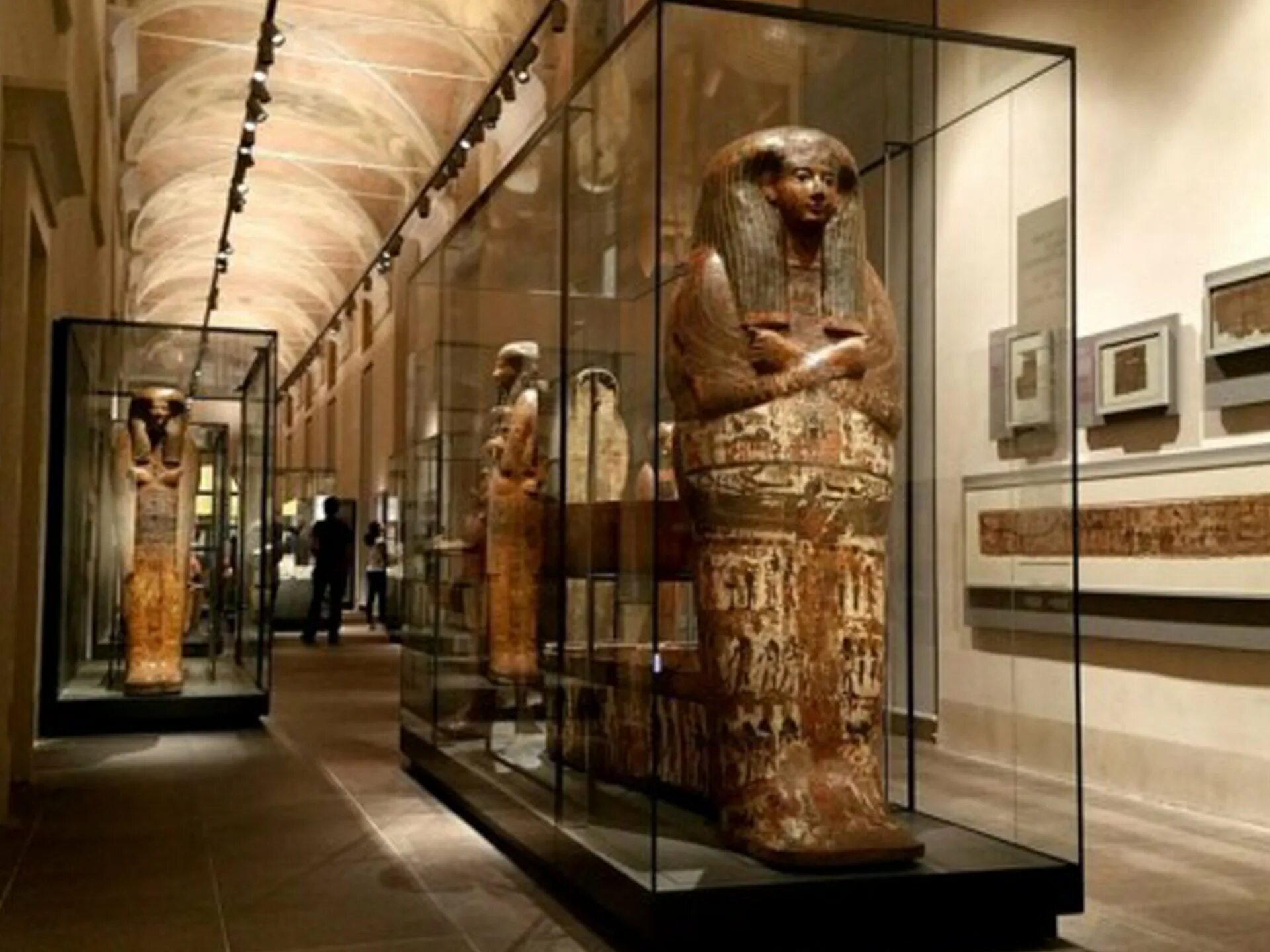 Зал древностей. Каирский египетский музей. каирский египетский музей мумии. пушкинский музей зал древнего египта. мумии древнего египта пушкинский музей.