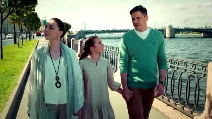 Красный павлин. Павлин треугольник. Павлин петрински. Павлин камео. Павлин или треугольник в квадрате.