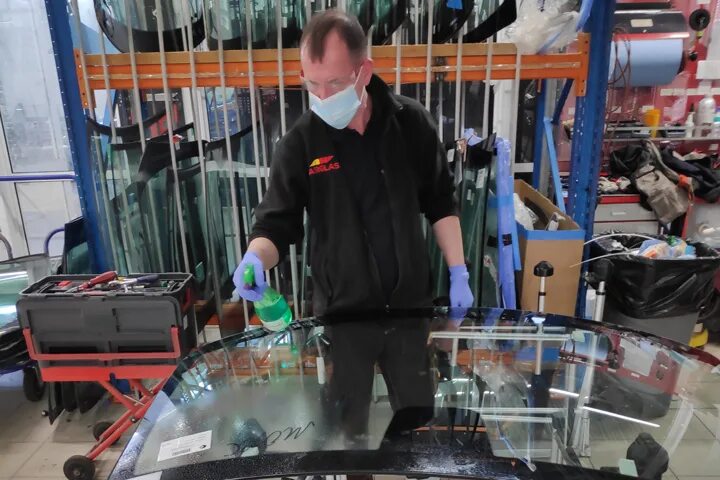 Автостекло оборудование. Carglass лобовое стекло апаринки. каргласс оборудование. автостекло екатеринбург. carglass лобоволе стекло.