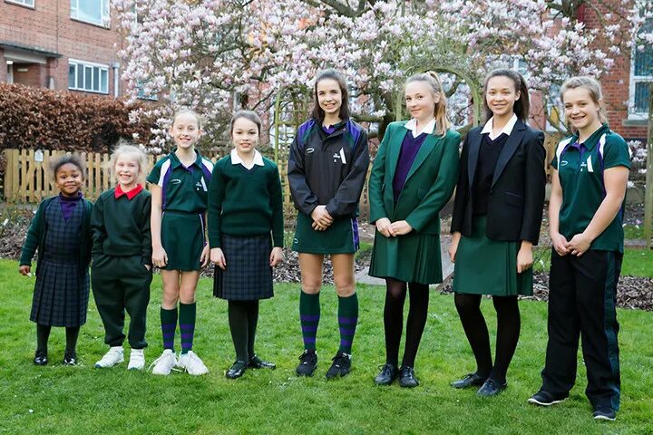 Английская школьная форма. Пансионы для девочек в великобритании. Form english school. Школьная форма элизабет гаррет. Форма английских школьников.