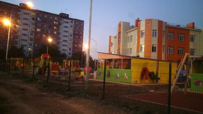 Детсады таганрога. Детский сад 1 таганрог. Детский сад таганрог мариупольское шоссе. Детский сад адмирала крюйса таганрог. Хохряки.