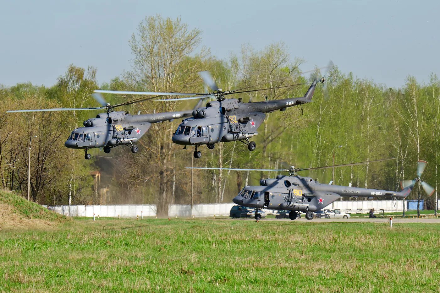 кубинка полеты. кубинка луна. аэродром кубинка. кубинка военный аэродром. Foreca прогноз.