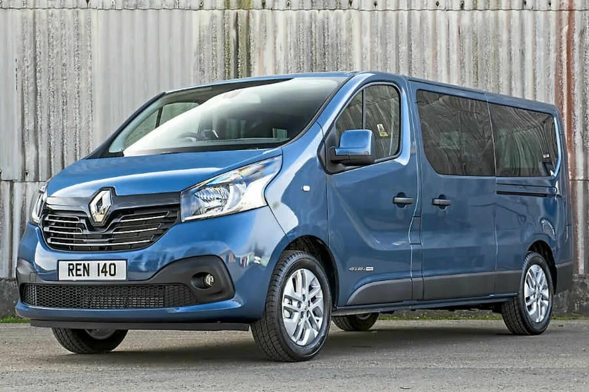 Трафик купить авито. Рено трафик 2022. Рено трафик 2018. Рено трафик 3. Renault Trafic 3 Passenger.