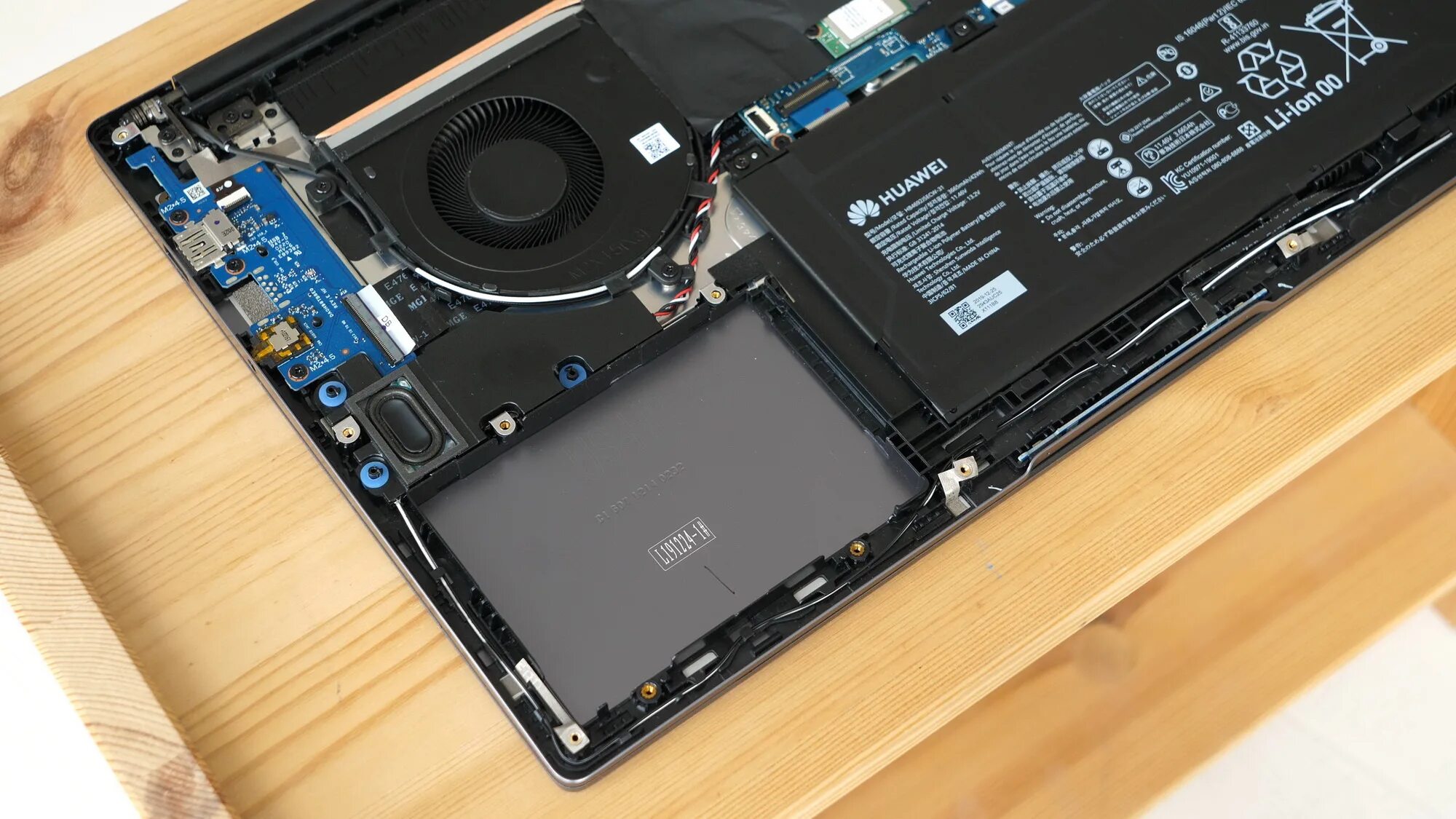 Honor MAGICBOOK 15 SSD. Материнская плата ноутбука Honor MAGICBOOK 15 Boh-waq9hnr. Ноутбук Honor MAGICBOOK 14 доп SSD. Honor MAGICBOOK X 15 inside.