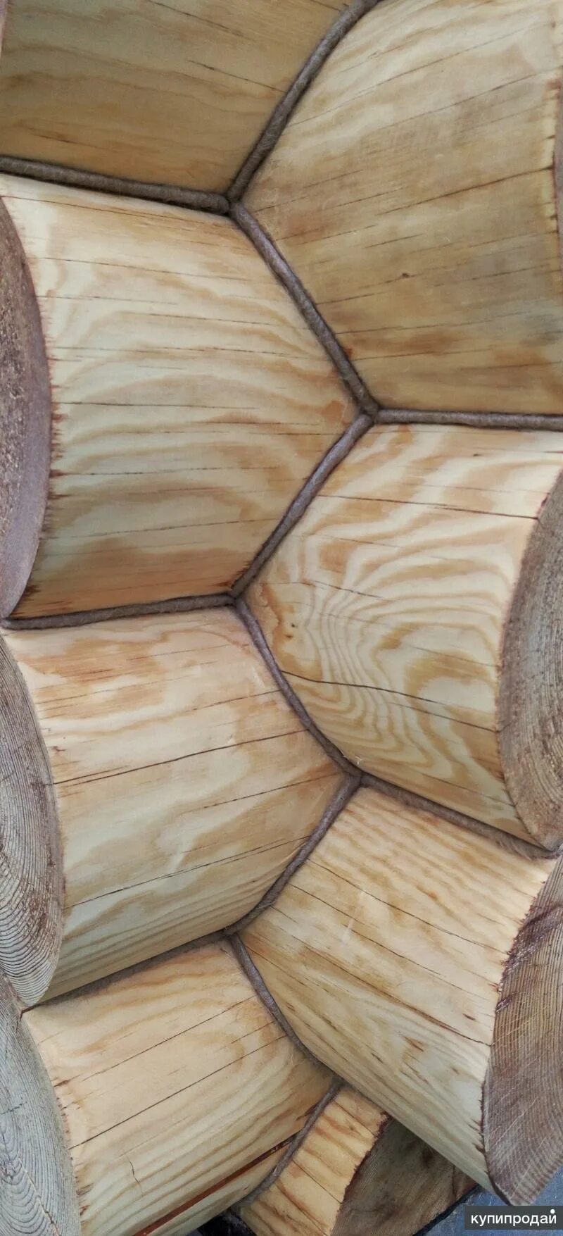 Углы срубов. Сруб ручной рубки в лапу. Сруб в чашу. Ласточкин хвост бревно. Углы срубов.