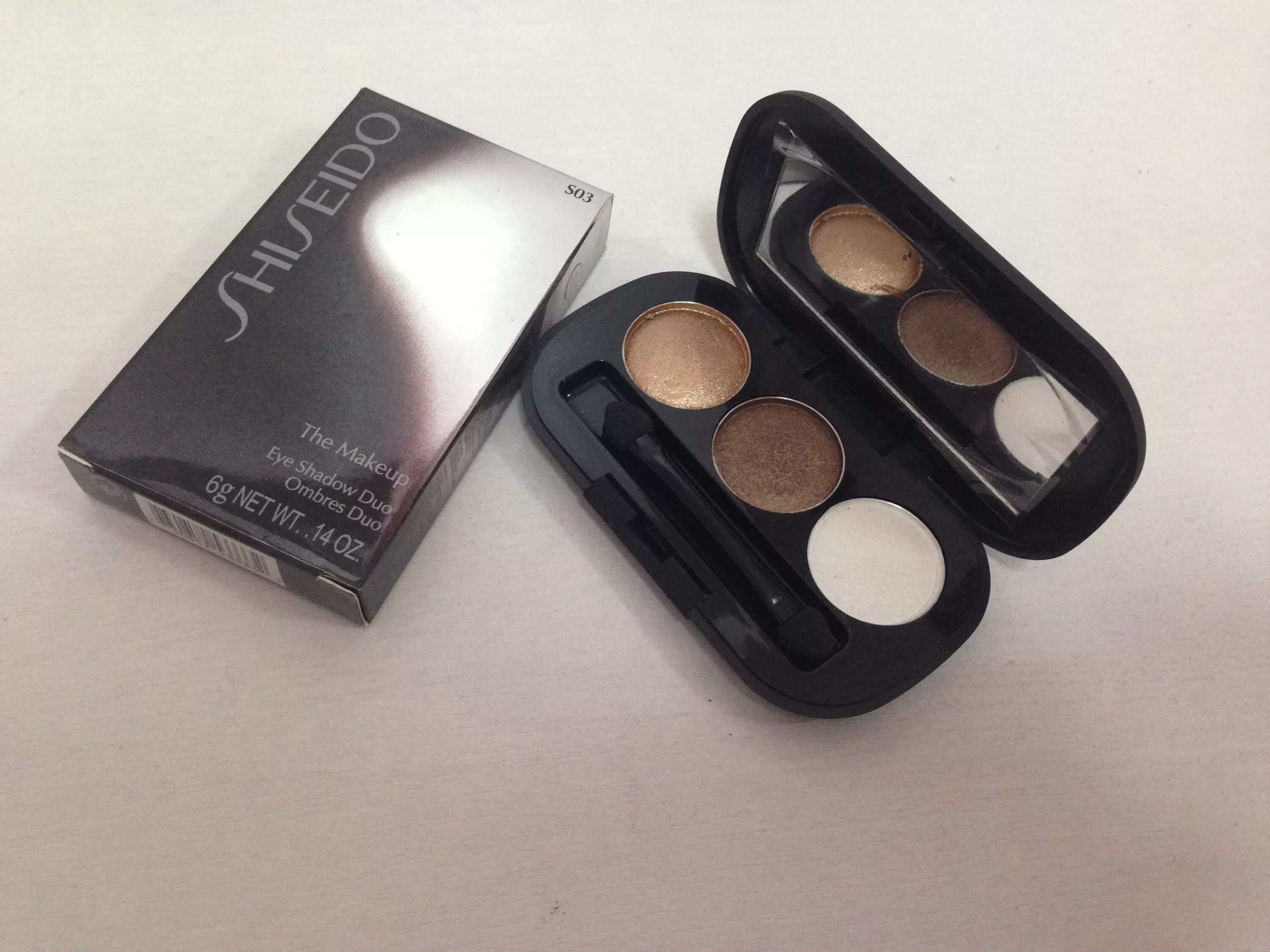 Тени шисейдо косметика. Shiseido Eye Shadow Duo Ombre Duo. Шисейдо тени для век. Тени шисейдо палитра.