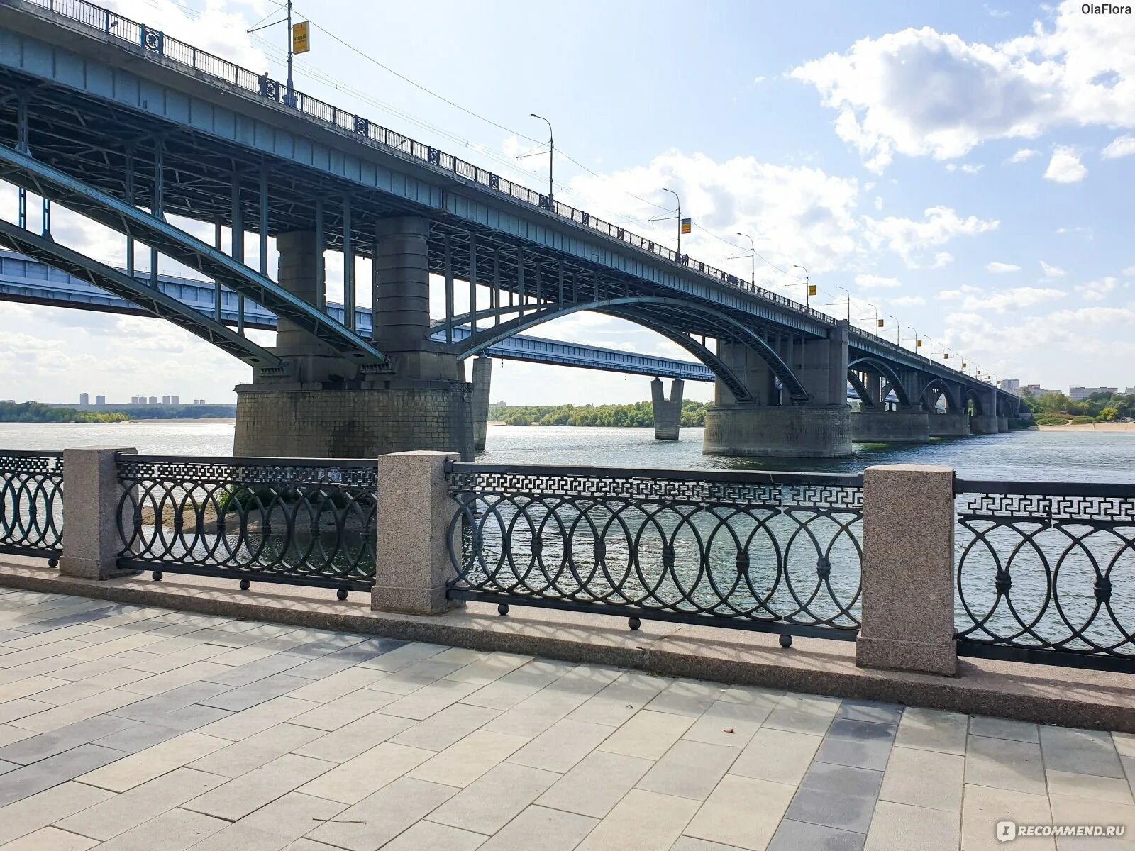 Михайловская набережная новосибирск. Парк на набережной новосибирск. Набережная оби новосибирск. Михайловская набережная новосибирск 2021. Михайловская набережная новосибирск.