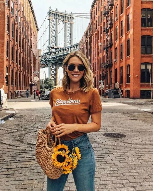 Модные луки 2022 женские с декольте. Мода на каждый день 2021. Модные луки 2022 весна на каждый день. Образы на каждый день 2024. Модные луки 2022 весна на каждый день.