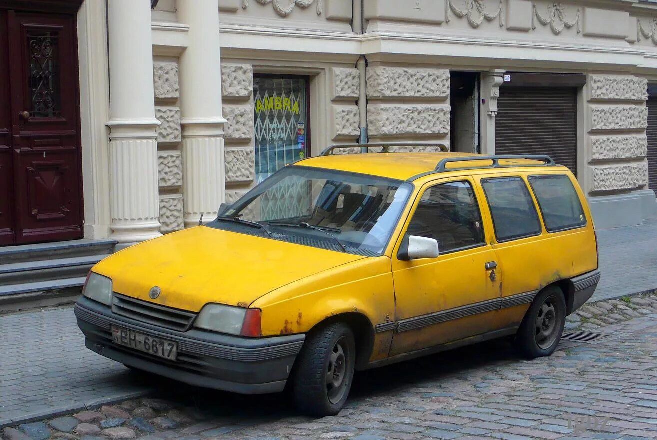 Opel Kadett. Opel Kadett e универсал. Opel Kadett 1993 универсал. Опель кадет 1986 универсал.