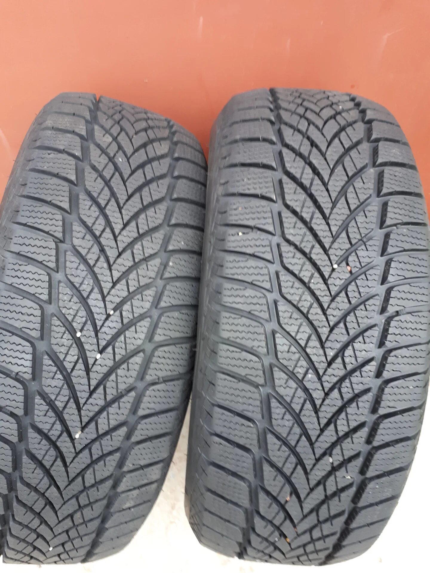 Резина зимняя нешипованные цена. Goodyear ULTRAGRIP 2. Goodyear ULTRAGRIP Ice. Goodyear ULTRAGRIP Ice 2 235/55 r18. Ультра грип айс 2 Goodyear.