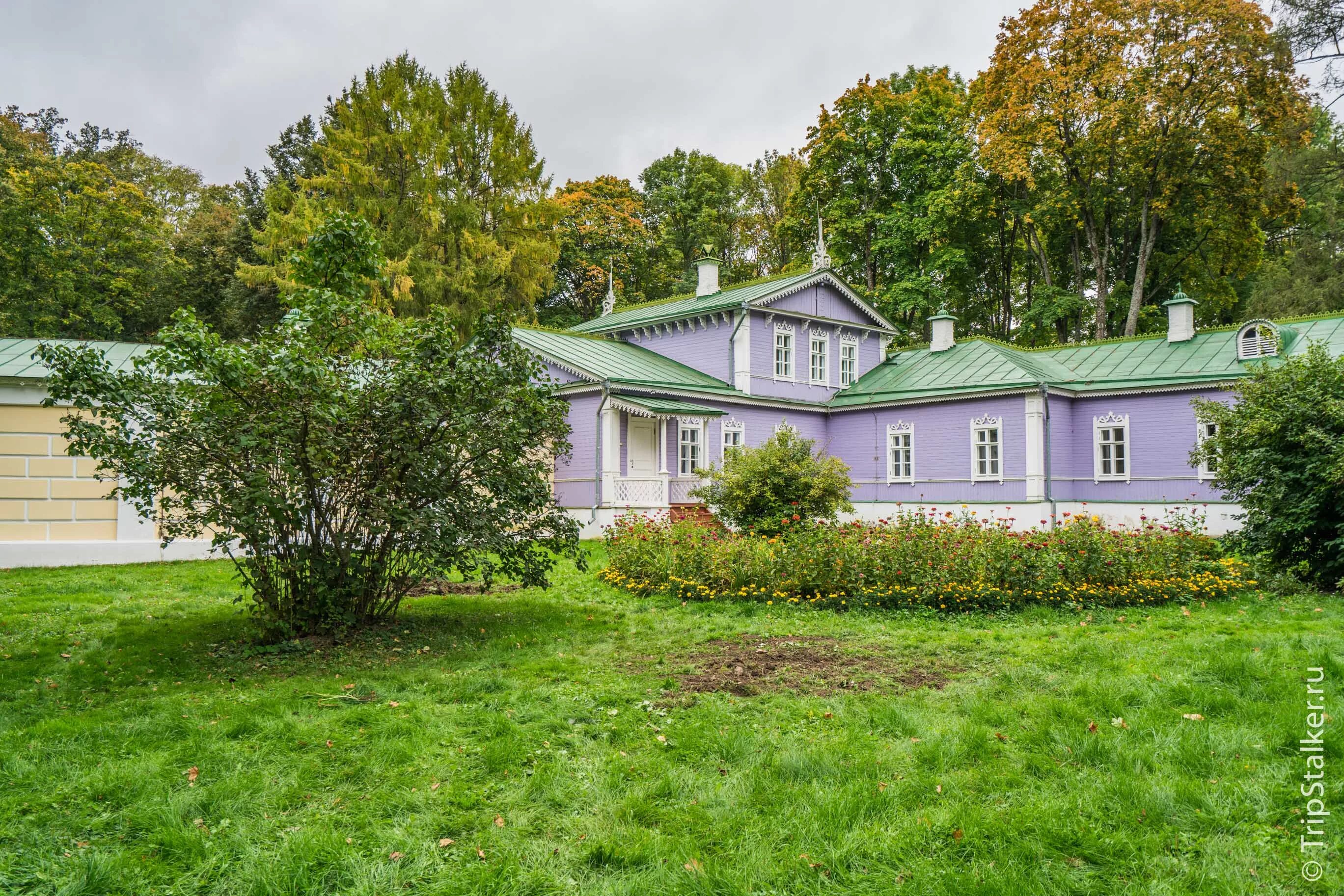 Родовое тургенева. Спасское-Лутовиново усадьба. Спасское Лутовиново Тургенев. Музей усадьба Тургенева Спасское-Лутовиново. Дом-музей Тургенева в Спасском-Лутовиново.