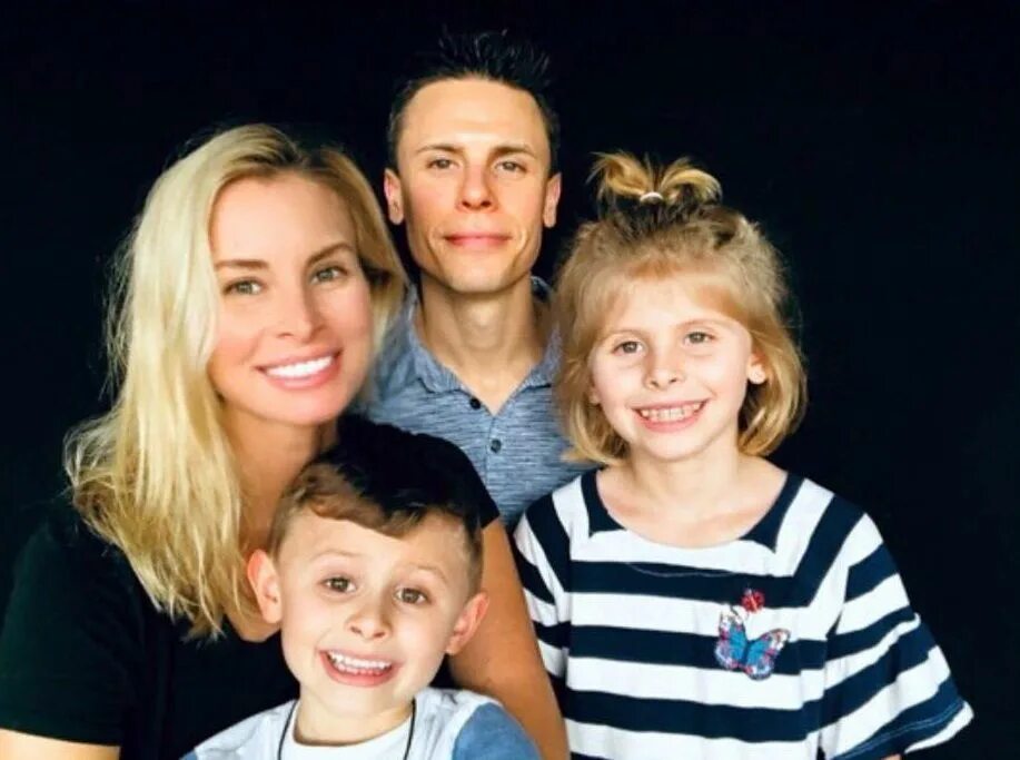 Niki Taylor Family. Ники Тейлор модель с детьми. Ники Тейлор муж. Ники Тейлор с семьей. Семья тейлор