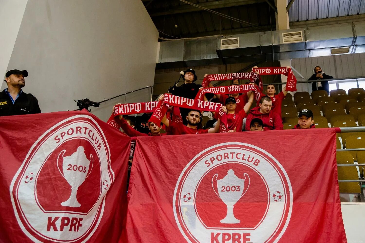 Фотографии синара-кпрф 29. Генерация кпрф. Мфк кпрф фото. Мфк кпрф 2014/2015. Стычка ильина в матче кпрф генерация.