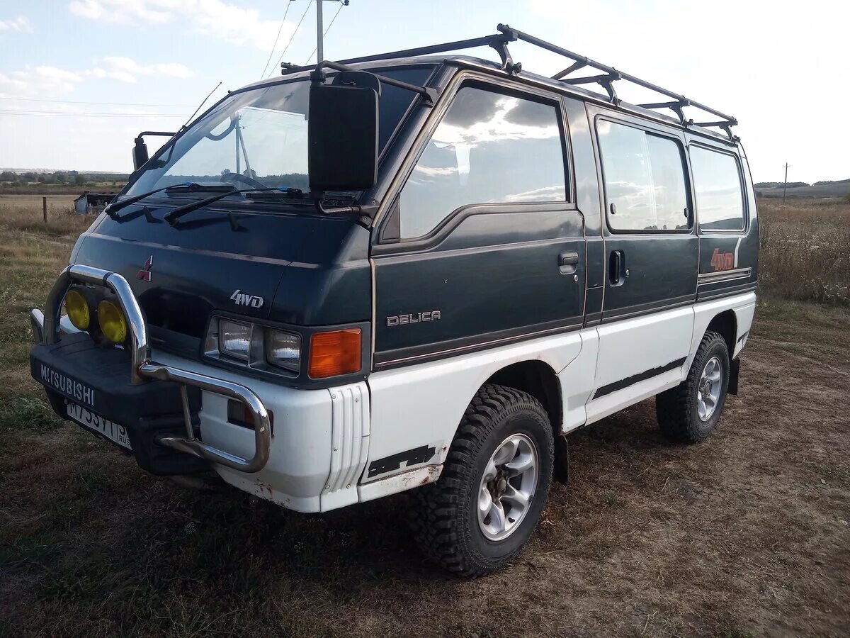 Купить митсубиси делику бу. Mitsubishi Delica 4wd. Мицубиси Делика 1991. Mitsubishi Delica 3. Мицубиси Делика 1991 год.