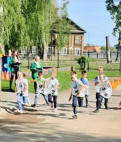 Школа пятнадцать пятнадцать. Школа 15 третий Северный Североуральск. Посёлок третий Северный. Посёлок третий Северный Свердловская область. Фото поселка третий Северный Североуральский городской округ.