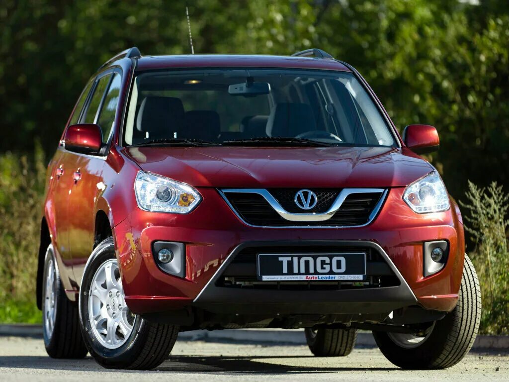 Chery tiggo fl. Вортекс тинго 2021. Кроссовер вортекс тинго. Вортекс тинго 2012 1. Машина вортекс тинго 2012.