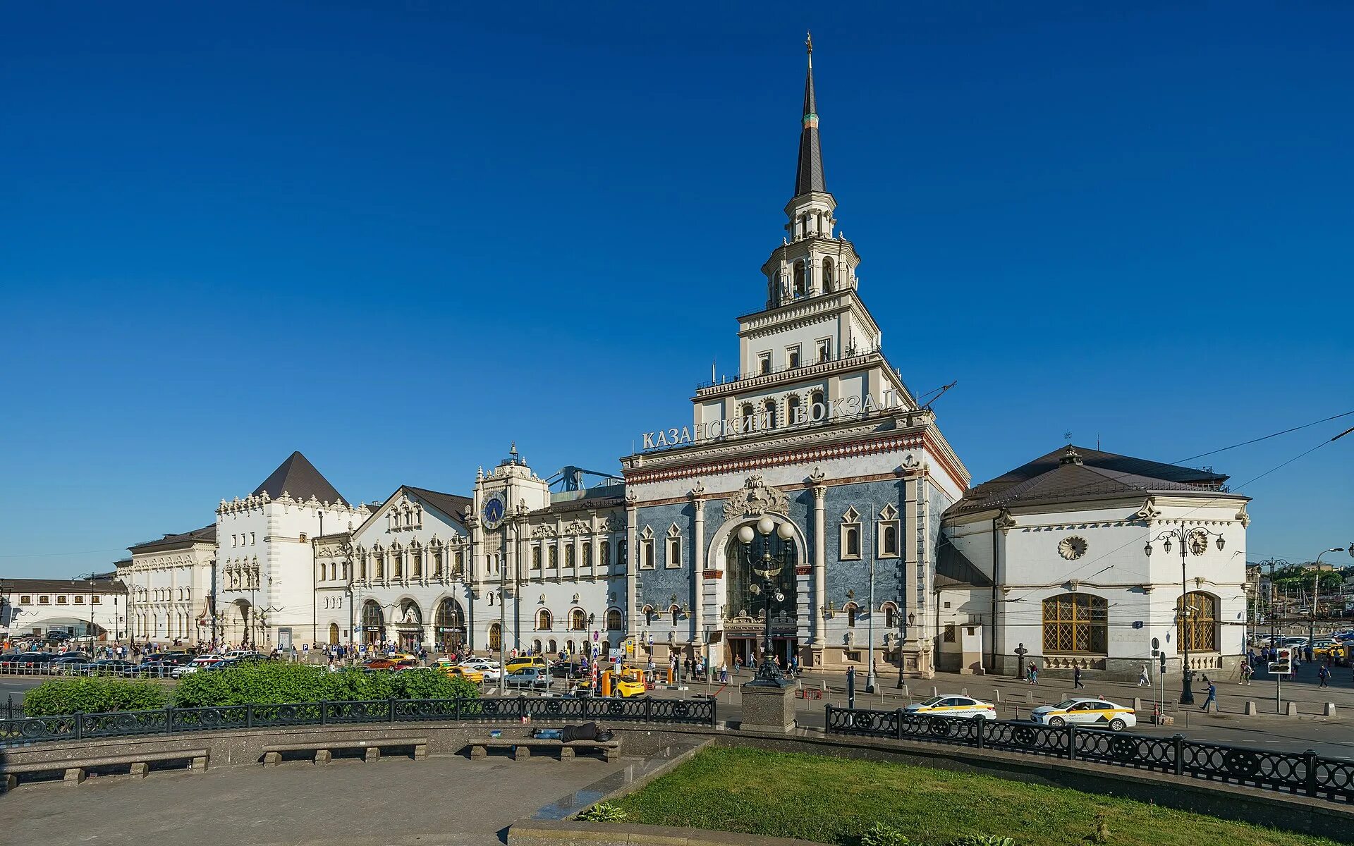 М казанская москва. Здание Казанского вокзала в Москве. Казанский вокзал Щусев. Здание Казанского вокзала в Москве Щусев.