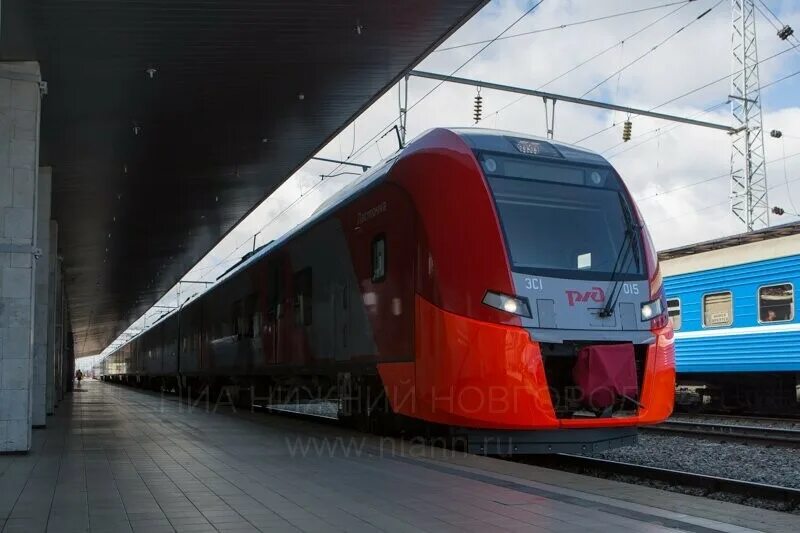 Ласточка 733 нижний новгород. Поезд ласточка нижний новгород. поезд ласточка москва нижний новгород. ласточка нижний новгород. ласточка москва нижний новгород.