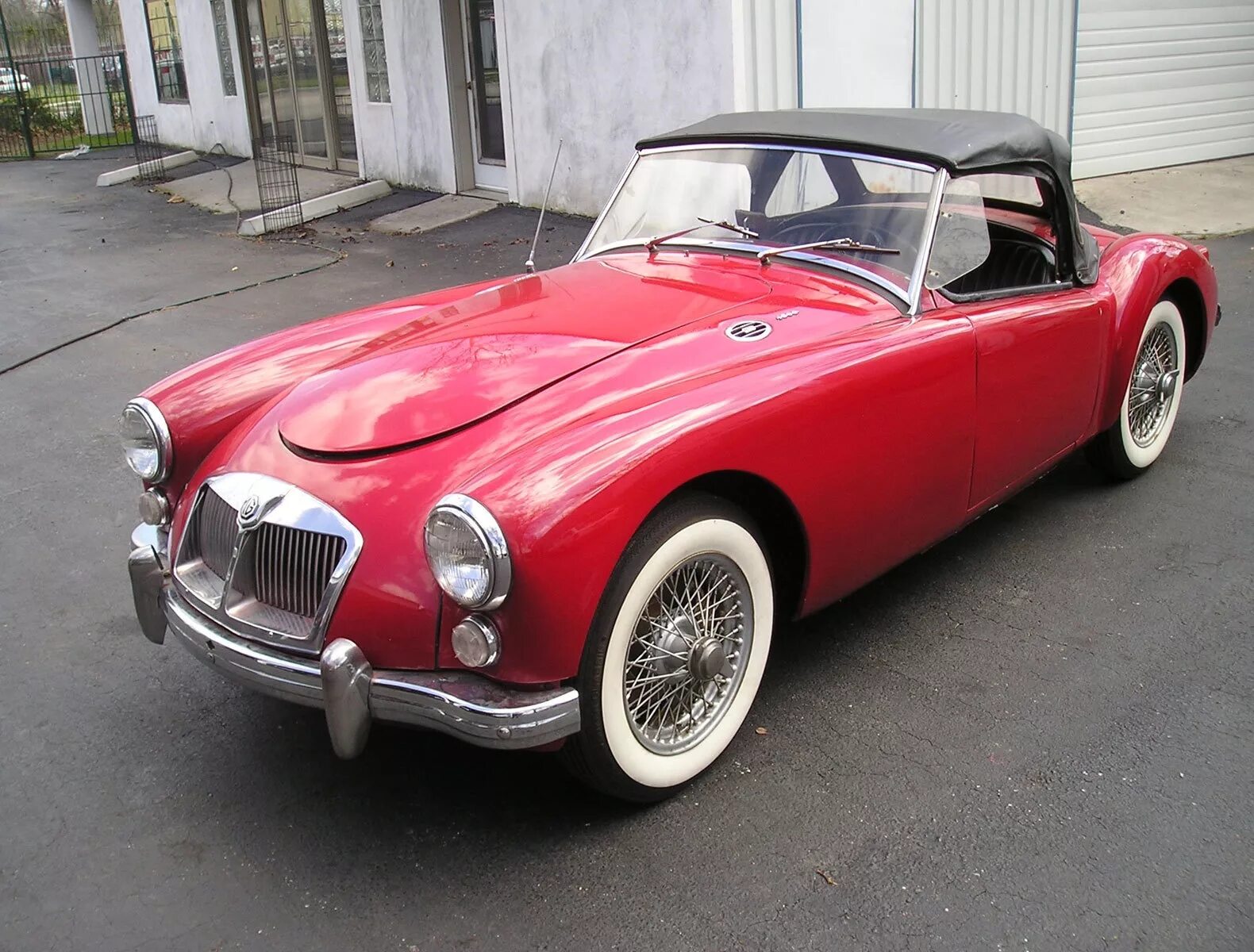 Мерседес 1947 года. 1954 mg roadster. Классический автомобиль. Mga автомобиль. Mg британия.