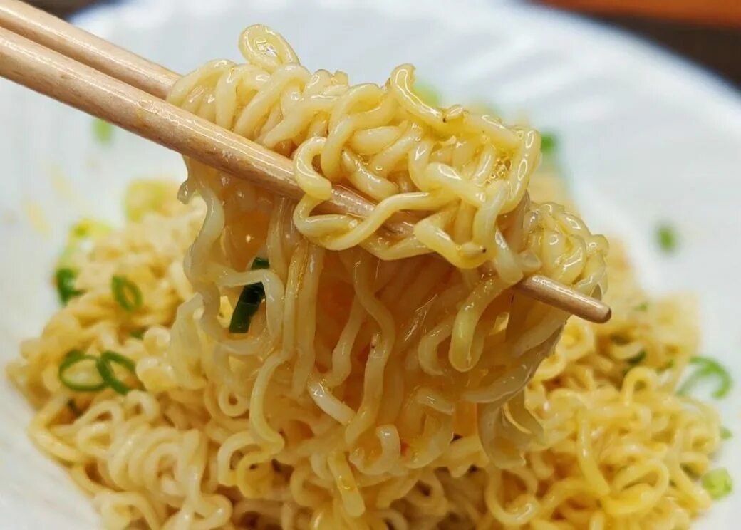 Отличная лапша. Лапша доширак. Yakisoba доширак. Чайнамен лапша. Noodles доширак.