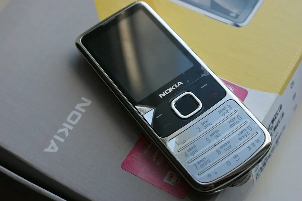 Купить нокиа 6700 оригинал. Nokia 6700 Classic. Nokia 6700 Classic Silver. Nokia 6700 Classic Black. Nokia 6700 серебро.