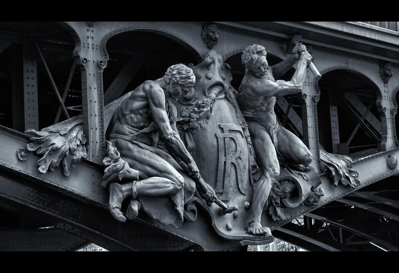 Sculpture and architecture