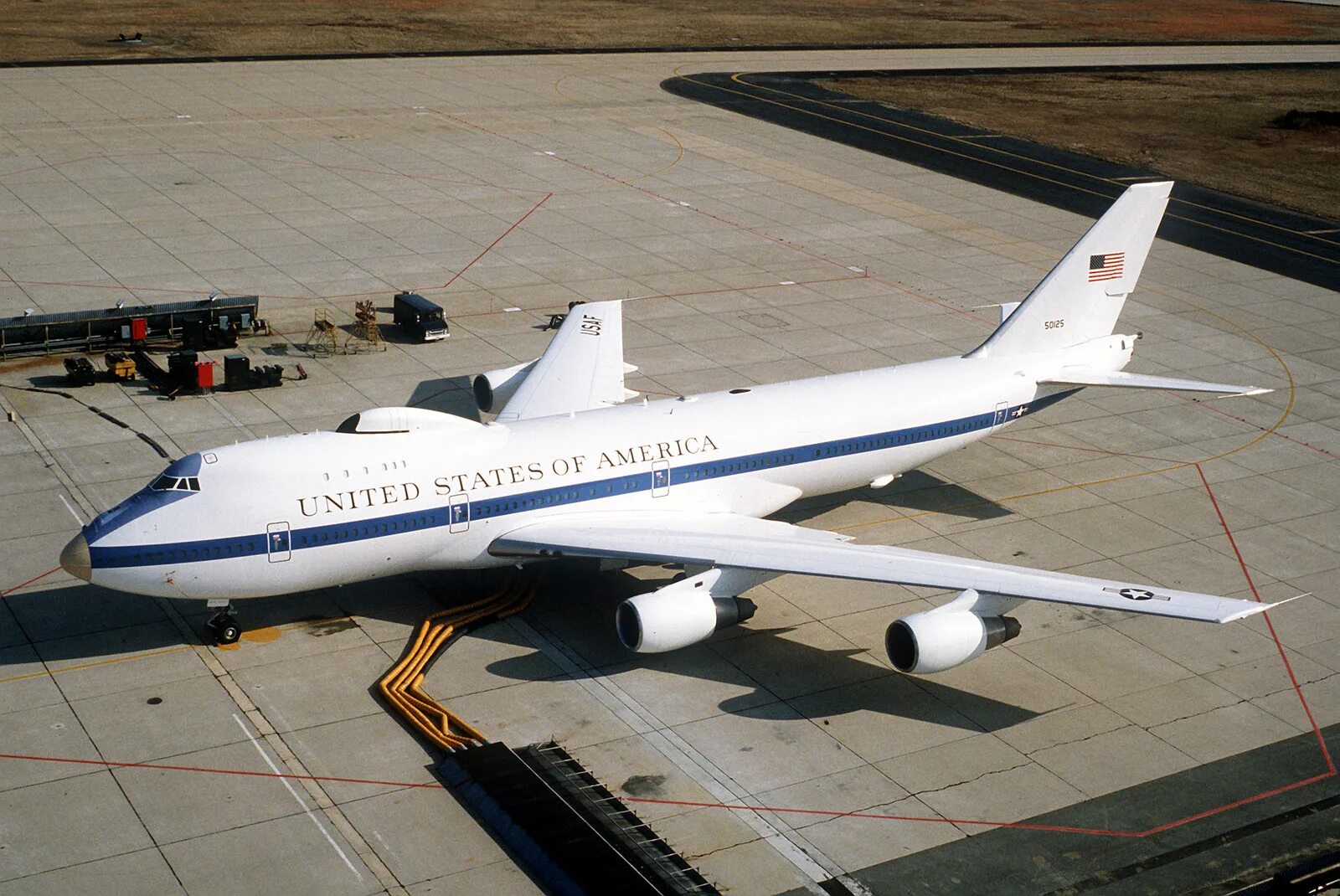 Boeing - е-4в. Боинг 747 е4 в. Борт e-6b mercury. Самолет судного дня америка e-6b. E-6b mercury самолет.