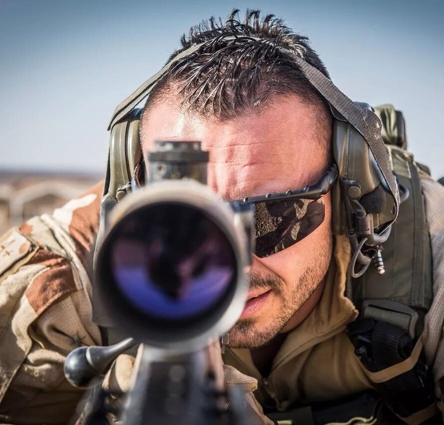 Иностранный легион гвианна. Иностранный легион франции. Французский легион бойцы. Франц легион. Спецназ иностранного легиона франции.