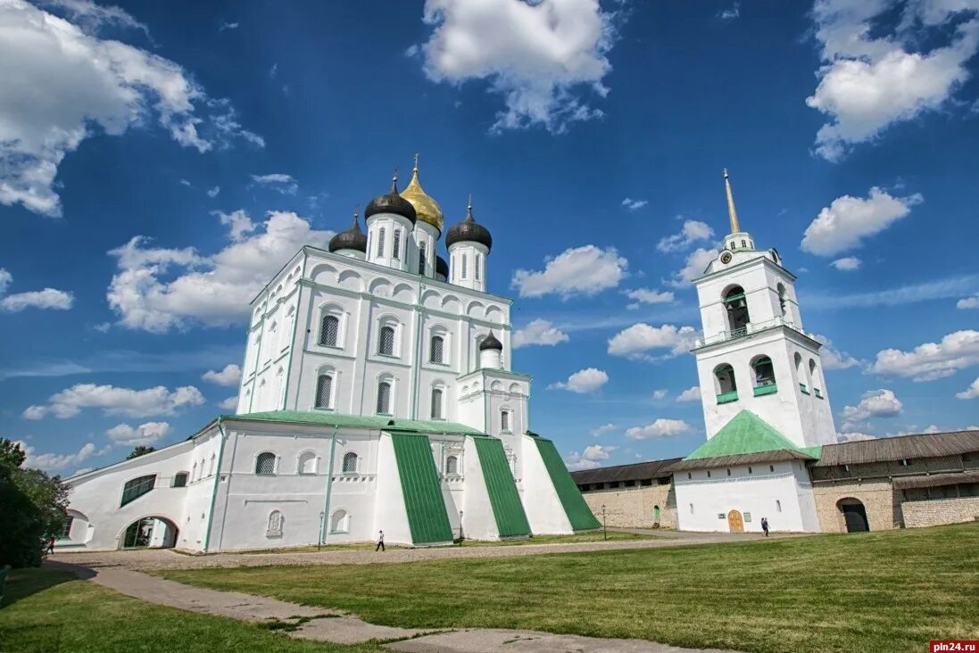 Псков свято троицкий. Церковь Святой Троицы Псков.