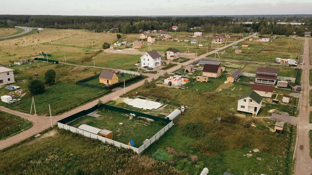 Ульяновка ленинградская область купить. Ульяновка Тосненского района. КП Ульяновка. Посёлок Ульяновка Ленинградской области. Коттеджный посёлок Ульяновка Тосненский.