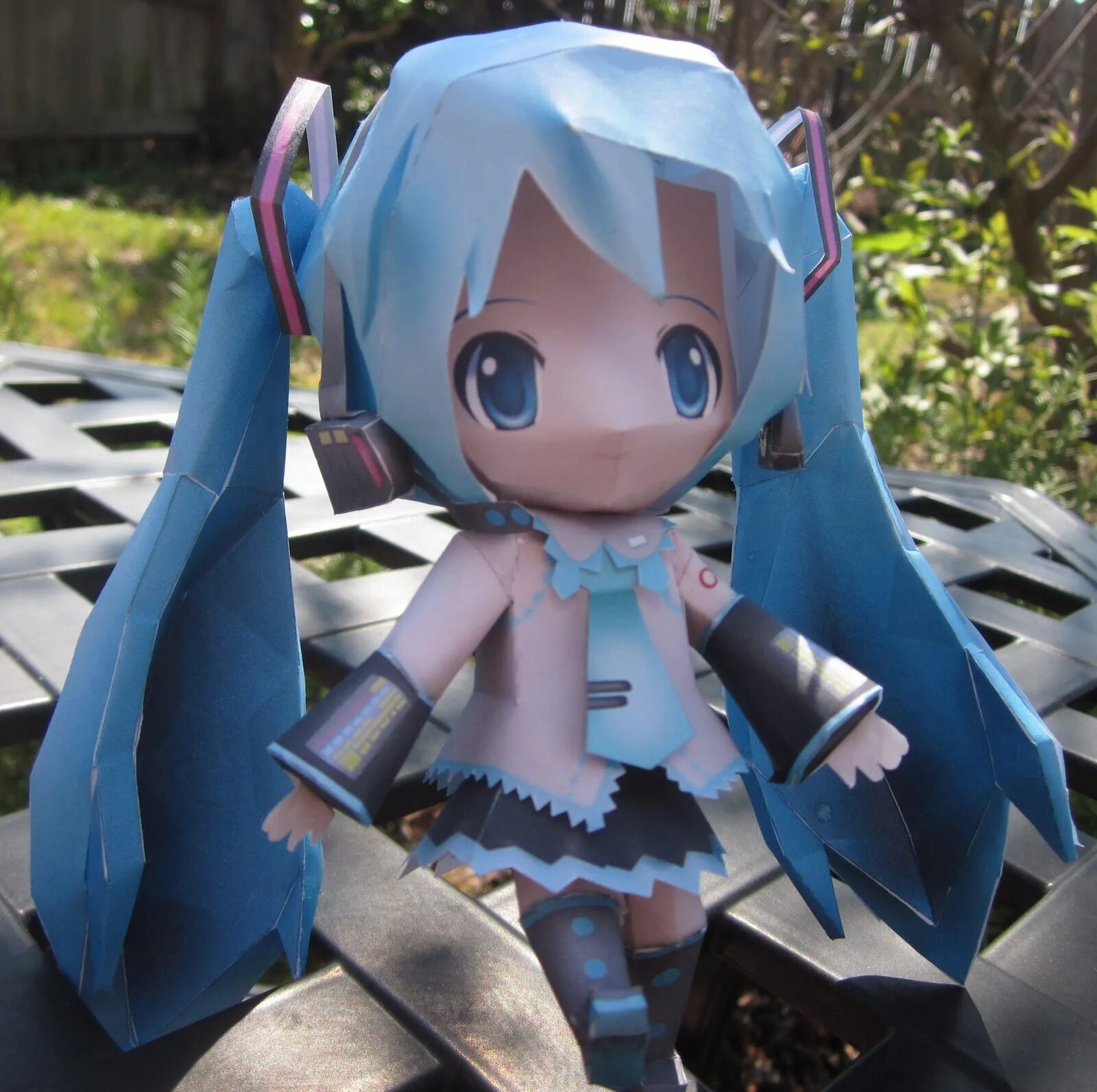 Miku papercraft. Пеперкрафт Мику. Papercraft Хатсуне Мику. Papercraft Мику. Вокалоиды паперкрафт Мику