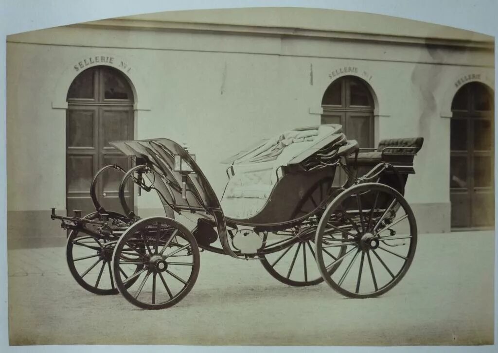 Карета 19 века. Кареты 19 века в россии. Карета шарлотты великобританской 18-19 век. Карета лондон 19 век эстетика. Карета короля франции 1840.