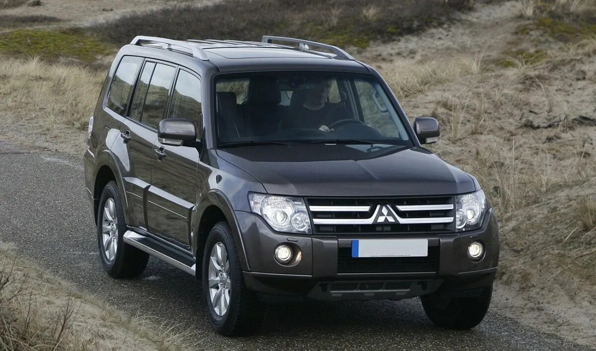 Купить машину паджеро. Джип Митсубиси Паджеро. Mitsubishi Pajero IV. Митсубиси Паджеро 6. Мицубиси Паджеро 4 3 6.