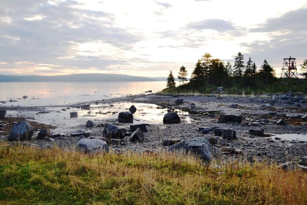 Мыс корабль мурманская область аметистовый берег. Мыс корабль аметистовый берег. Кольский терский берег. Мыс корабль кольский полуостров. Берег кольского полуострова.