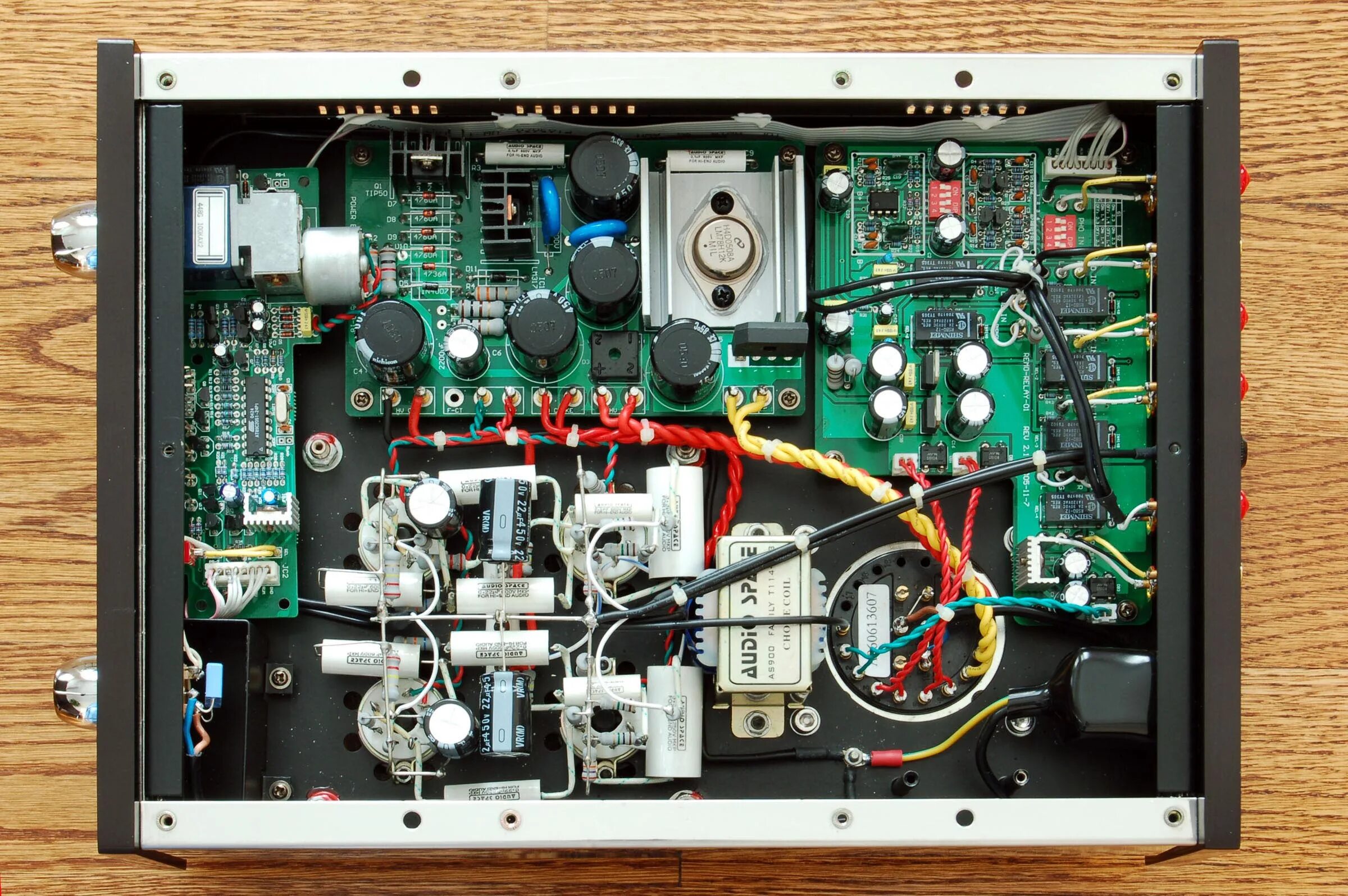 More than audio. Audio space galaxy 88. marantz sc80. audio space pre-2. yamaha 701 усилитель внутри.