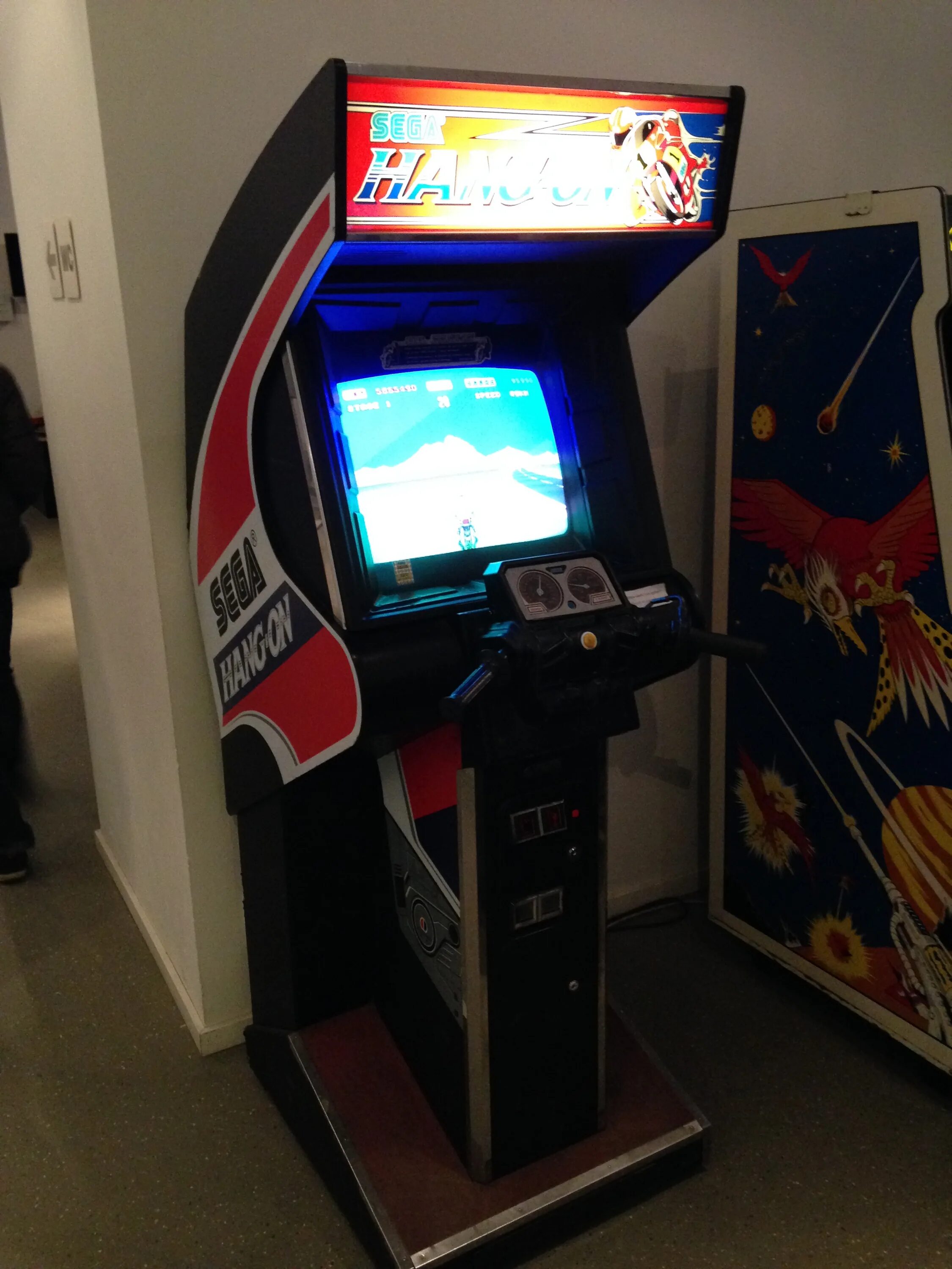 Сега автоматы. Игровой автомат astro. Игровой автомат "sega rally 2". Сега автоматы. Just dance аркадный автомат.