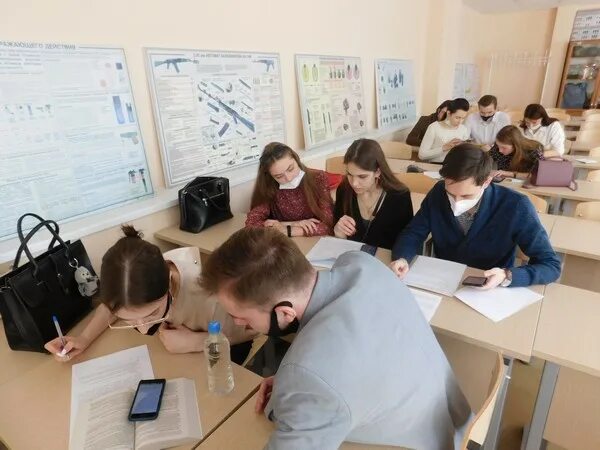 Саранск институт гуманитарных наук саранск. Академия юстиции саранск. Волжский институт саранск. Российская правовая академия саранск. Волжский институт саранск.