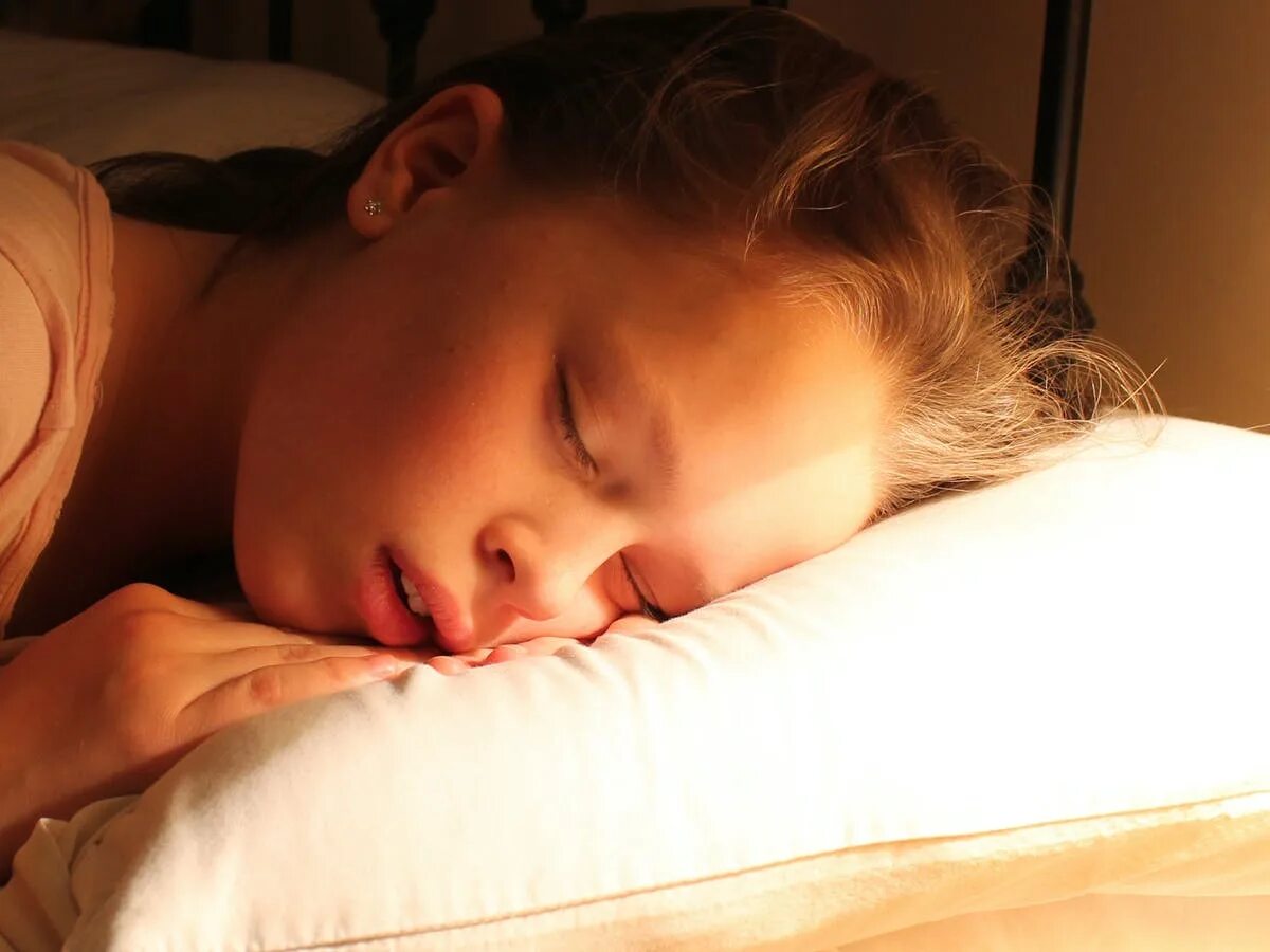 Sleeping sister (????). Слипинг сестра. Спать в темноте. Sleeping sister 18. Sleeping sister 18.
