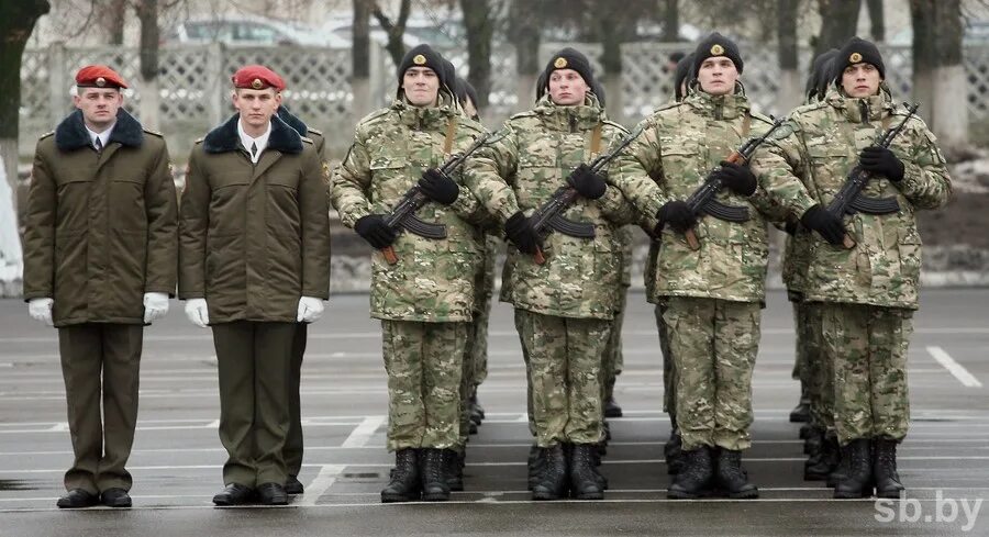 Новая форма рб. Форма армии РБ 2022. Полевая форма армии Белоруссии. Зимняя форма ВВ МВД. Солдат ВВ МВД РБ.