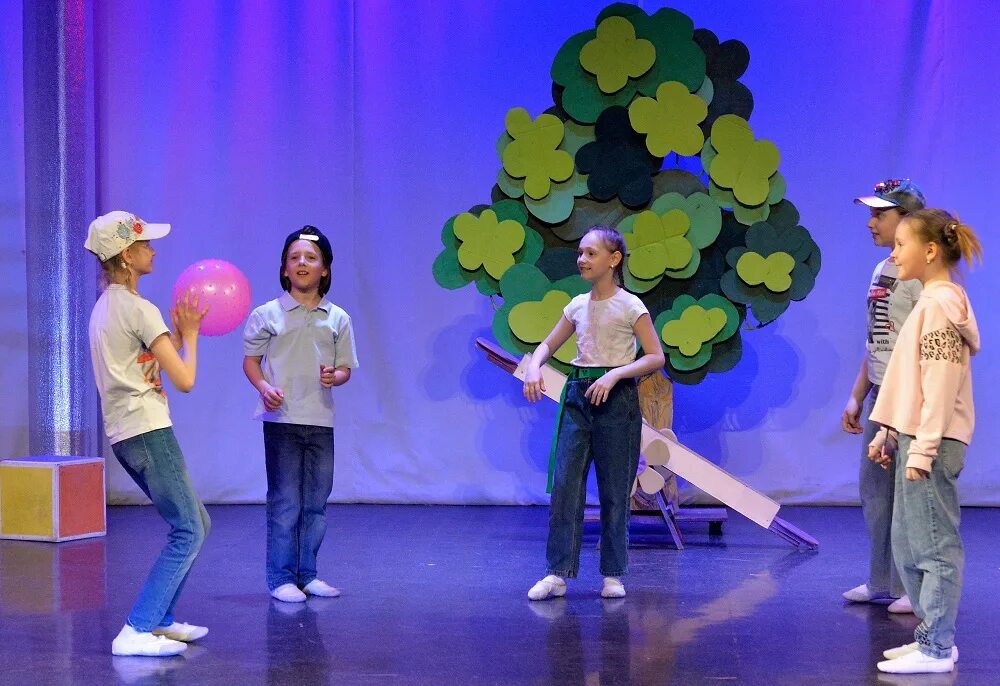 Детский театр звезды. Детские мюзиклы. Звезда конкурс. Театральные веснушки. Театр дети мюзикл.