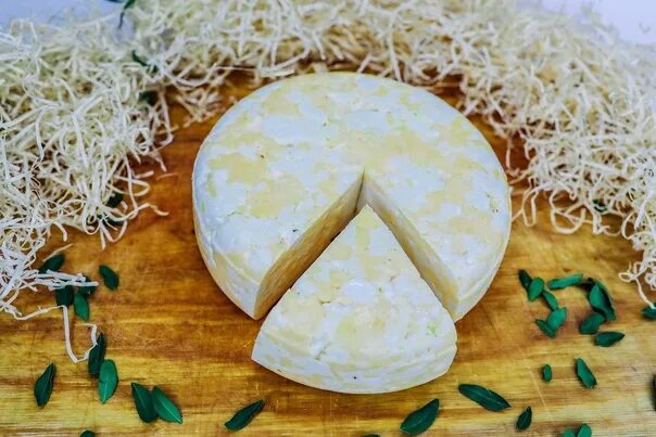 Рецепт сыра с сычужным ферментом. Мирошкина ферма Минусинск. Сычужный сыр. Сычужный сыр фото. Белпер Кнолле сыр.