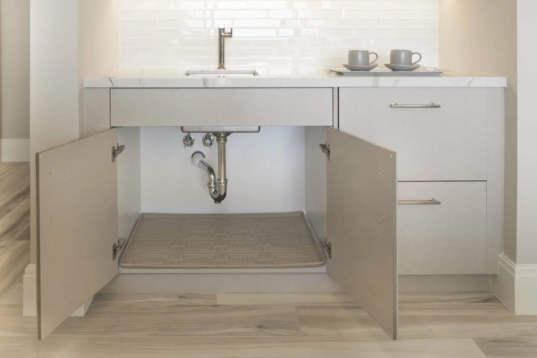 Как называется под мойкой. Сифон к раковине ф45. Поддон в шкаф под мойку. Поддон гигиенический под мойку 600. Ikea шкафчик под раковину на кухню.