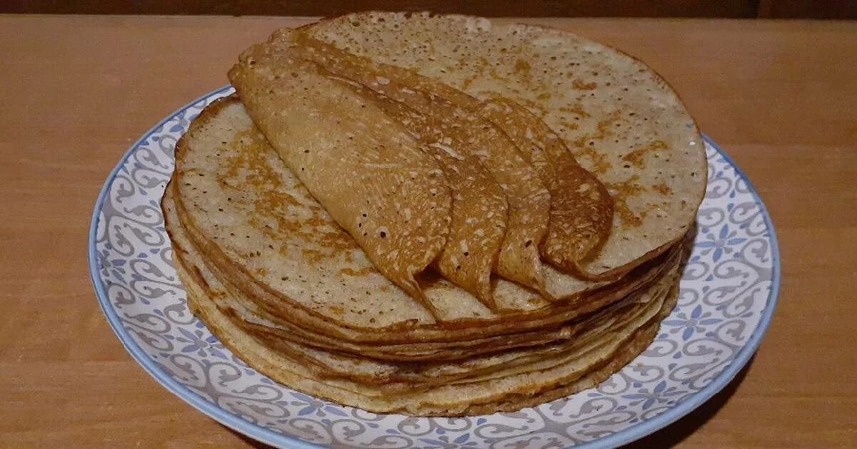 Блины из цельнозерновой муки на кефире. Блины из цельнозерновой муки.