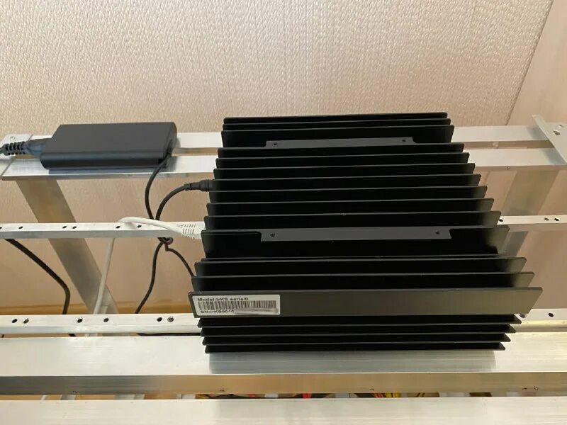 Майнинг гуру. Майнинг гуру. Майнинг гуру. Майнинг ферма биткоин. Майнинговая ферма.