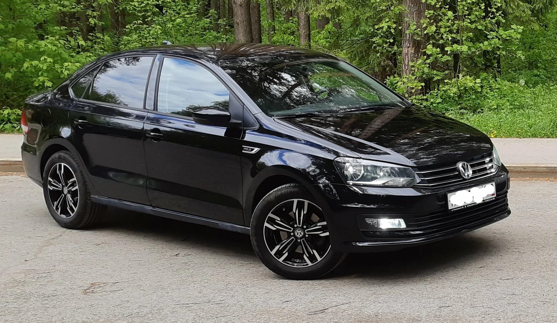 Кик кс 700 фольксваген поло. Литые диски r17 на фольксваген поло. Диски r16 polo sedan белый. Литые диски polo. Поло седан replay w41.